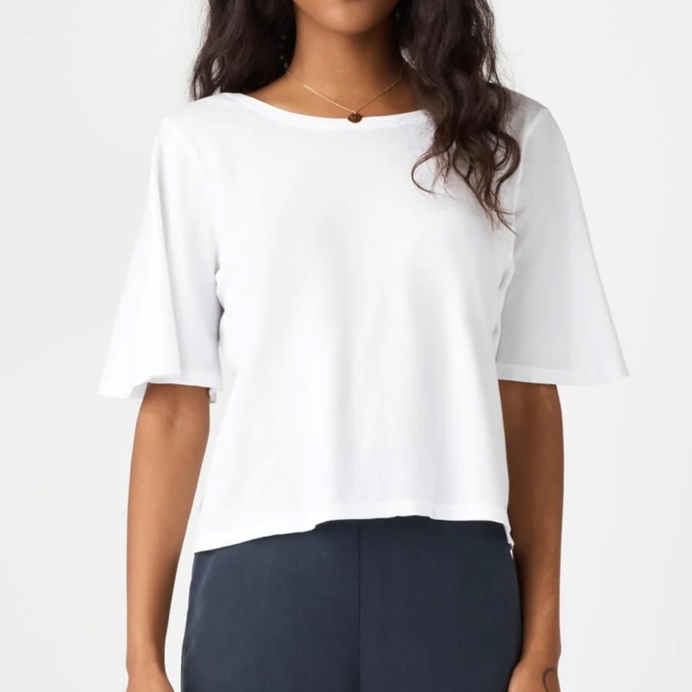VETTA capsule cropped flutter tee